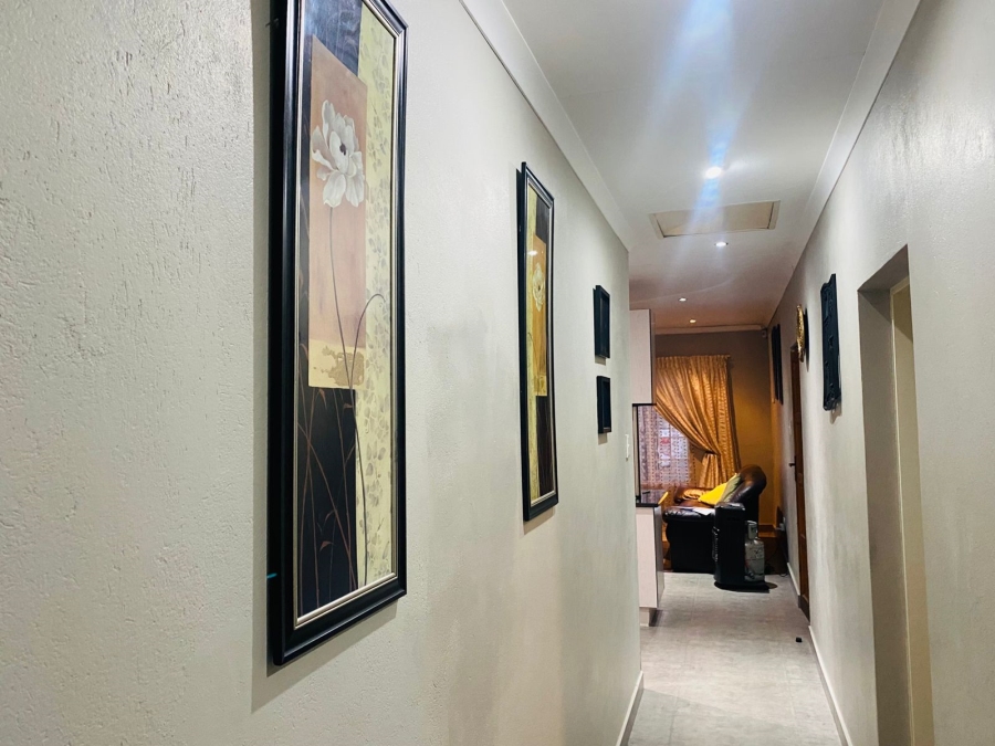 3 Bedroom Property for Sale in Waterval East North West